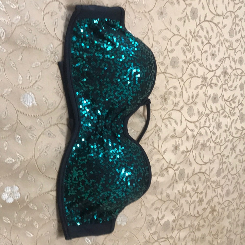 NWT Venus Emerald Sequin Top